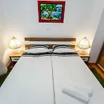 Near In Malinska-insel Krk 53322 Appartamento *